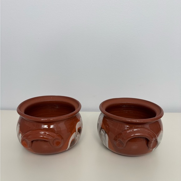 Handcrafted Vintage Troyan Pottery Terracotta Cooking Pots with Unique Glaze - Picture 2 of 10